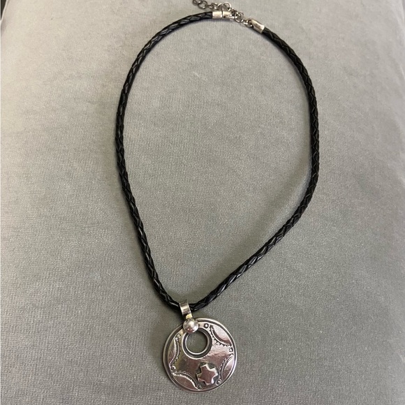 Dennis Hogan Southwestern Silver Necklace - Picture 2 of 4